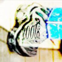 @r00ts_au logo
